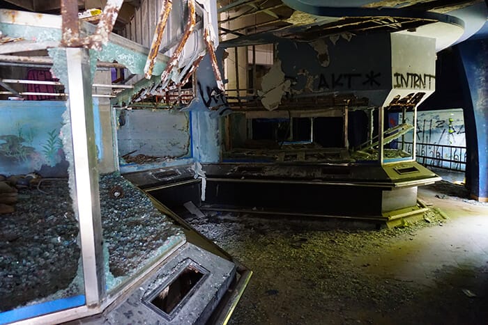 Verlaten waterpark Hue Vietnam