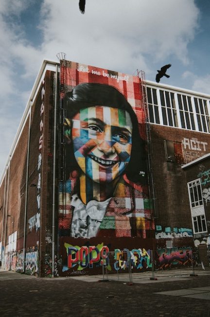 Street art Amsterdam: Anne Frank