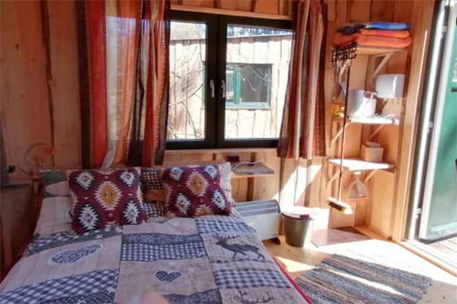 Overnachten in een boomhut in Sassen, Duitsland
