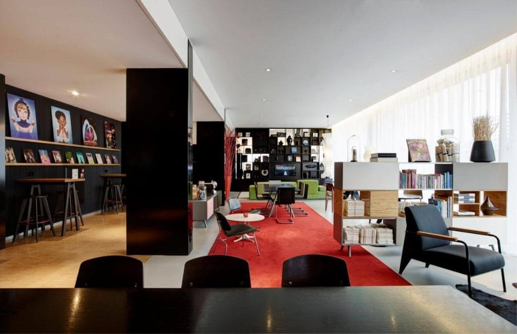 citizenM Schiphol Airport